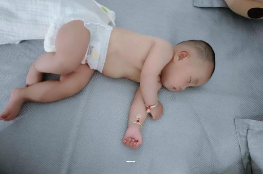 栖霞四个月宝宝12斤